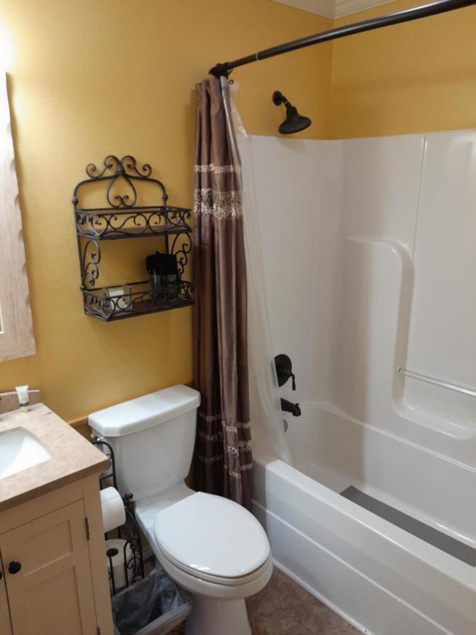 Homestay Chateau Deville Of West Shreveport Greenwood